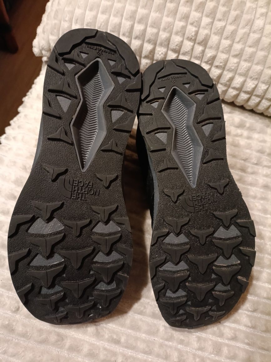 N.40 Нови обувки The North Face "Vectiv"