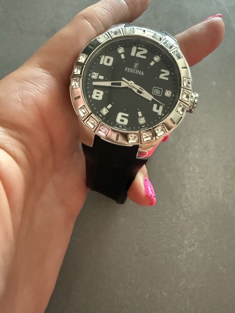 Часовник Festina