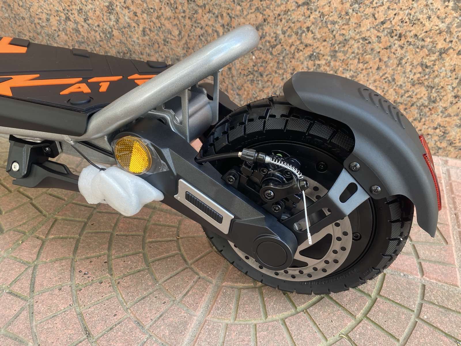 Електрическа тротинетка Kugoo Kukirin A1 2025 800W