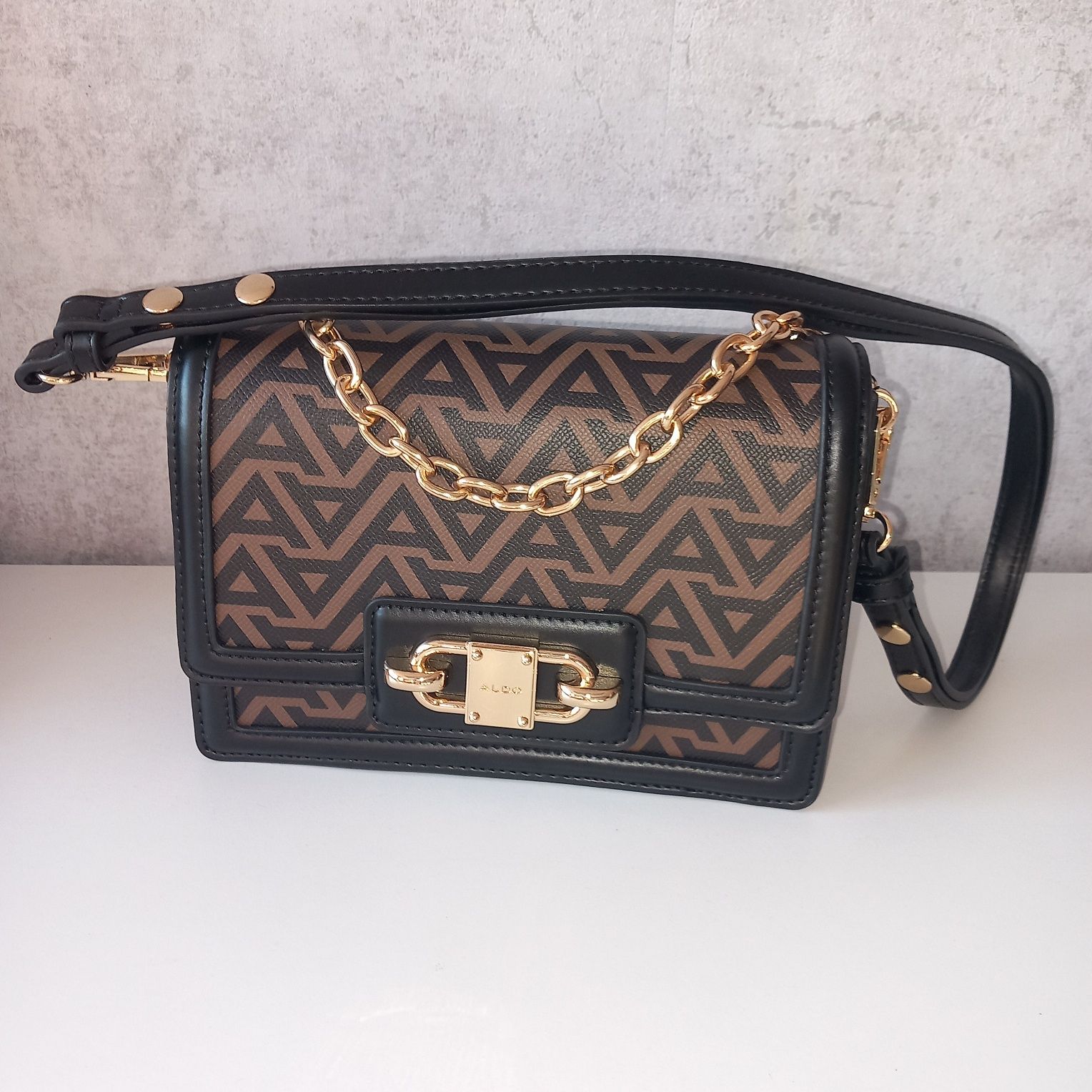 Нова дамска чанта Aldo