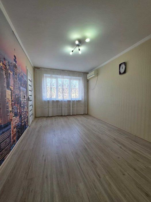 Продаётся 2х комн квартира на 3 этаже Ор-р  Конечка
