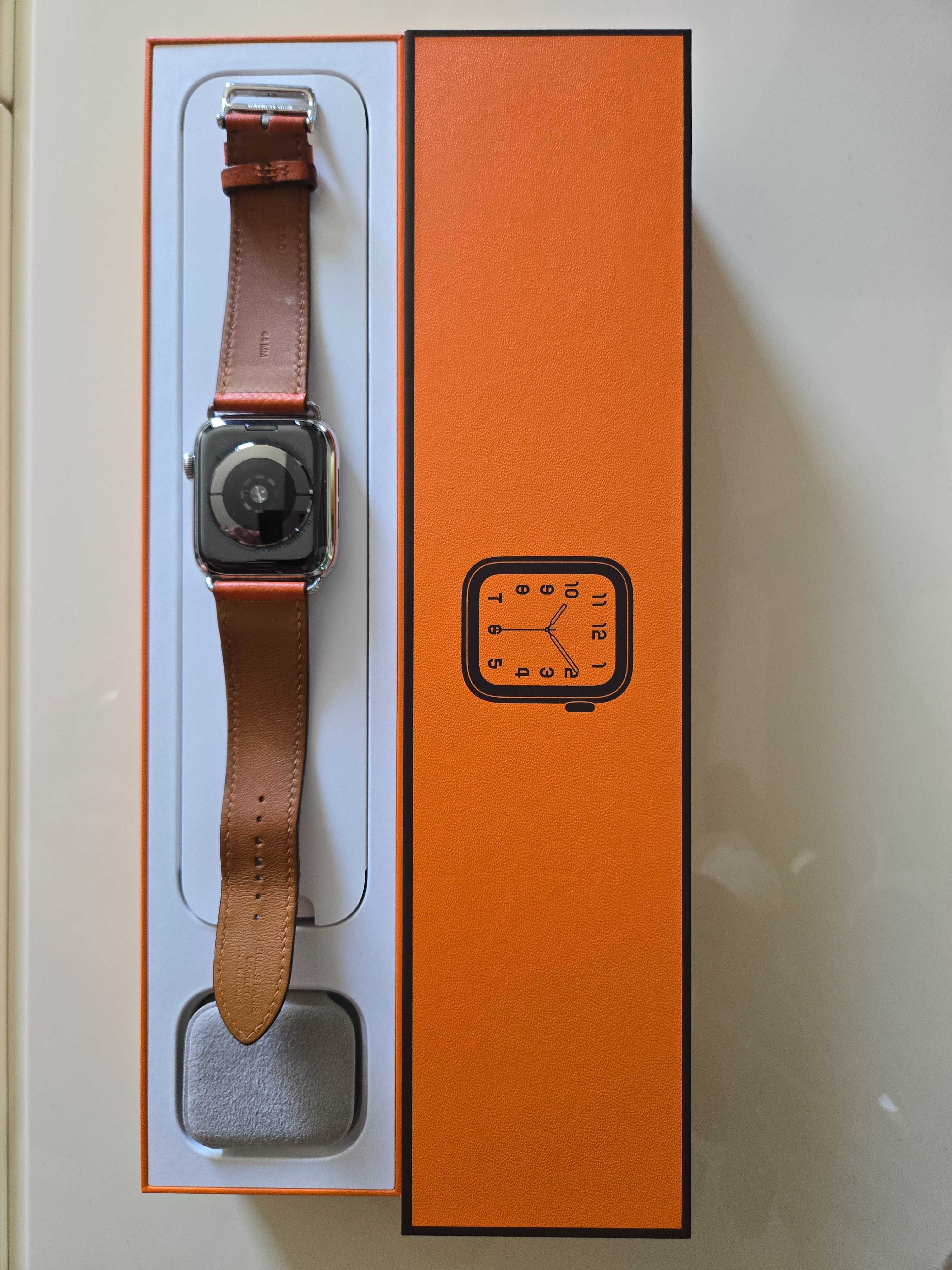 Vand ceas Apple HERMES EDITION 44 mm, carcasa inox, geam din christal