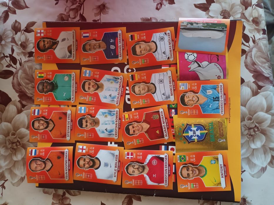 Schimb cartonase panini fifa world cup Qatar 2022