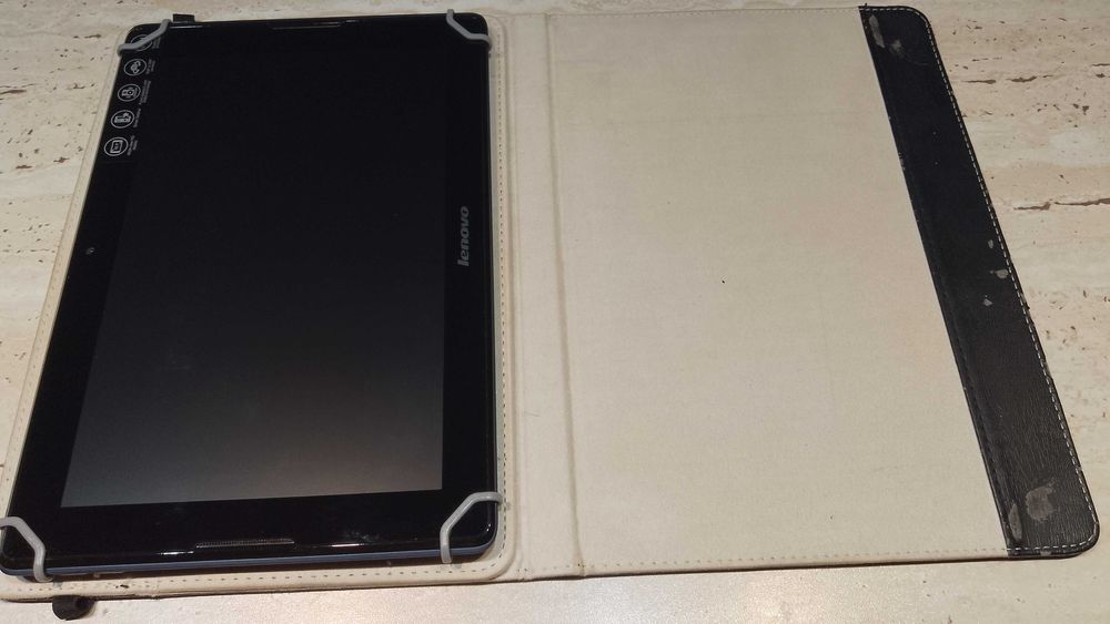 Tabletă Lenovo IdeaPad A7600 + Husa protectie