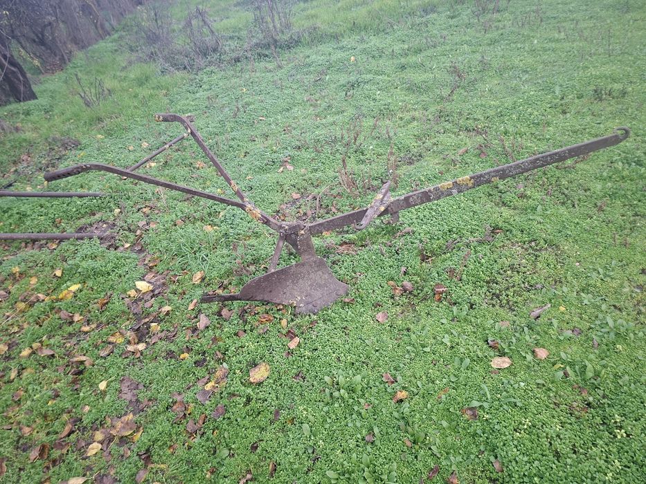 De vinzare plug pentru arat