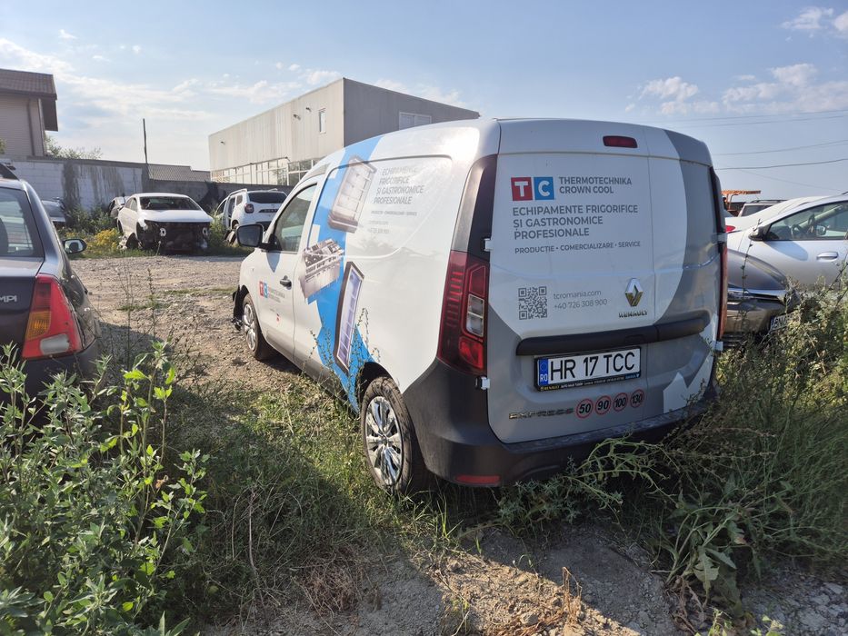 Dacia express avariat lovit