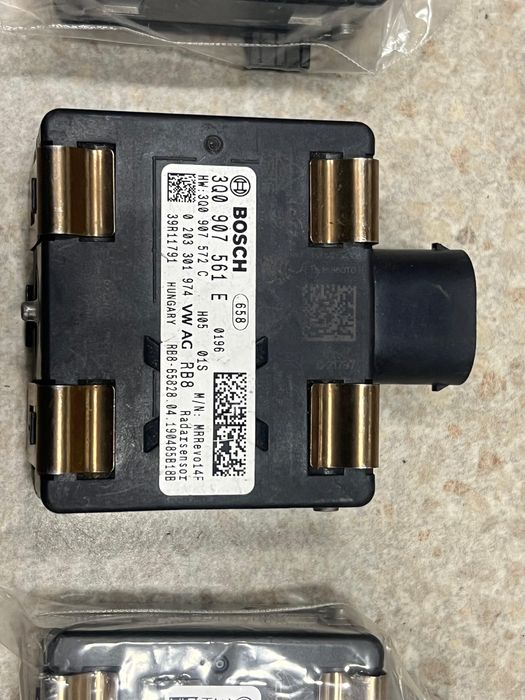 Vand radare ACC/unghi mort/side assist Audi Q2 Q3 F3, VW Passat B8