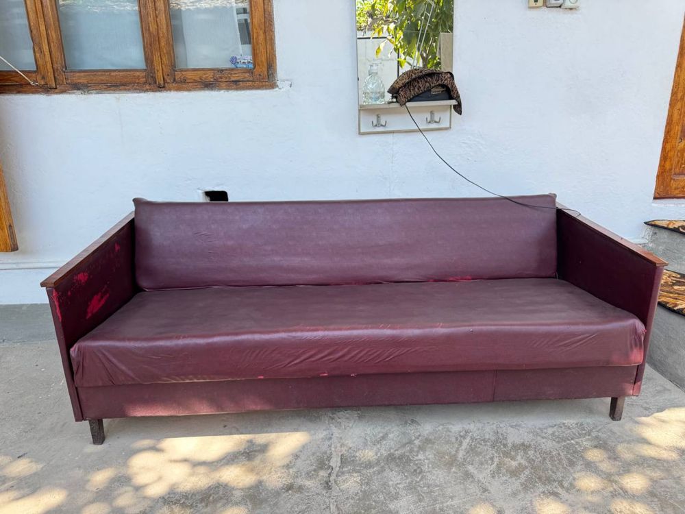 Divan sotiladi!!!