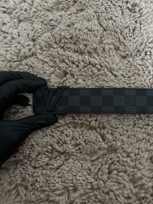 curea lv neagra.