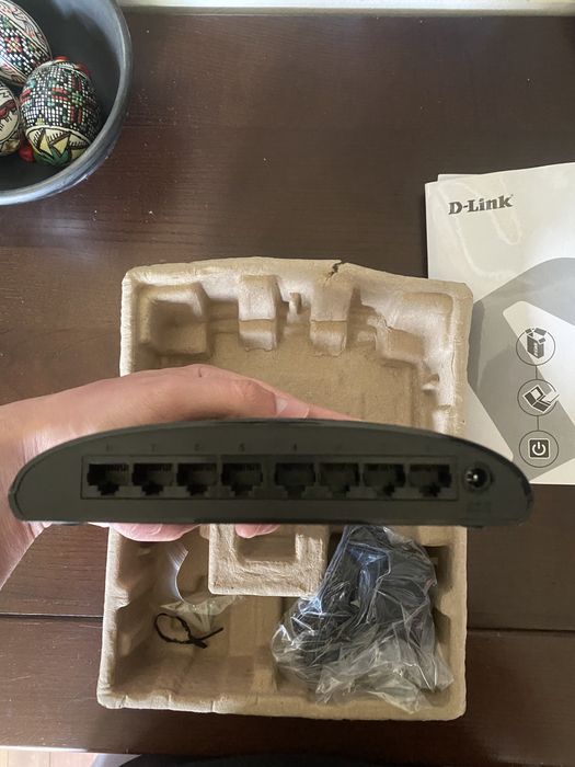 Switch rețea D-Link DES-1008D – 8 porturi