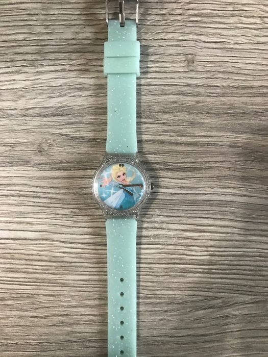 Vand ceas copii cu Elsa. Trimit in tara.