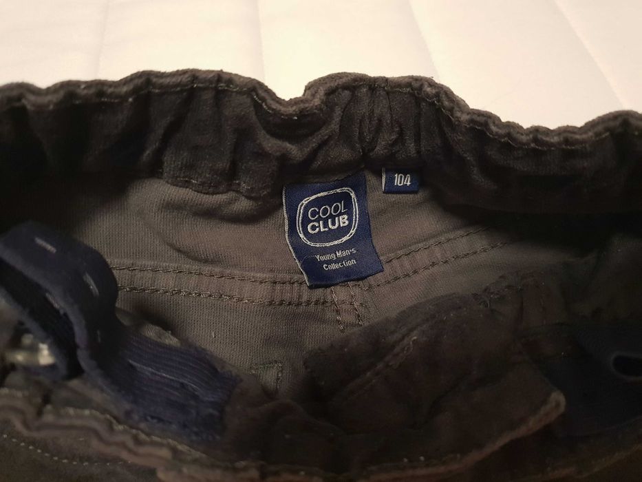 Pantaloni Cool club catifea 104cm
Talie reglabila