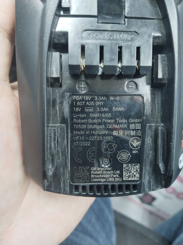 Аккумулятор Бош Bosch PBA 18V,3.0Ah