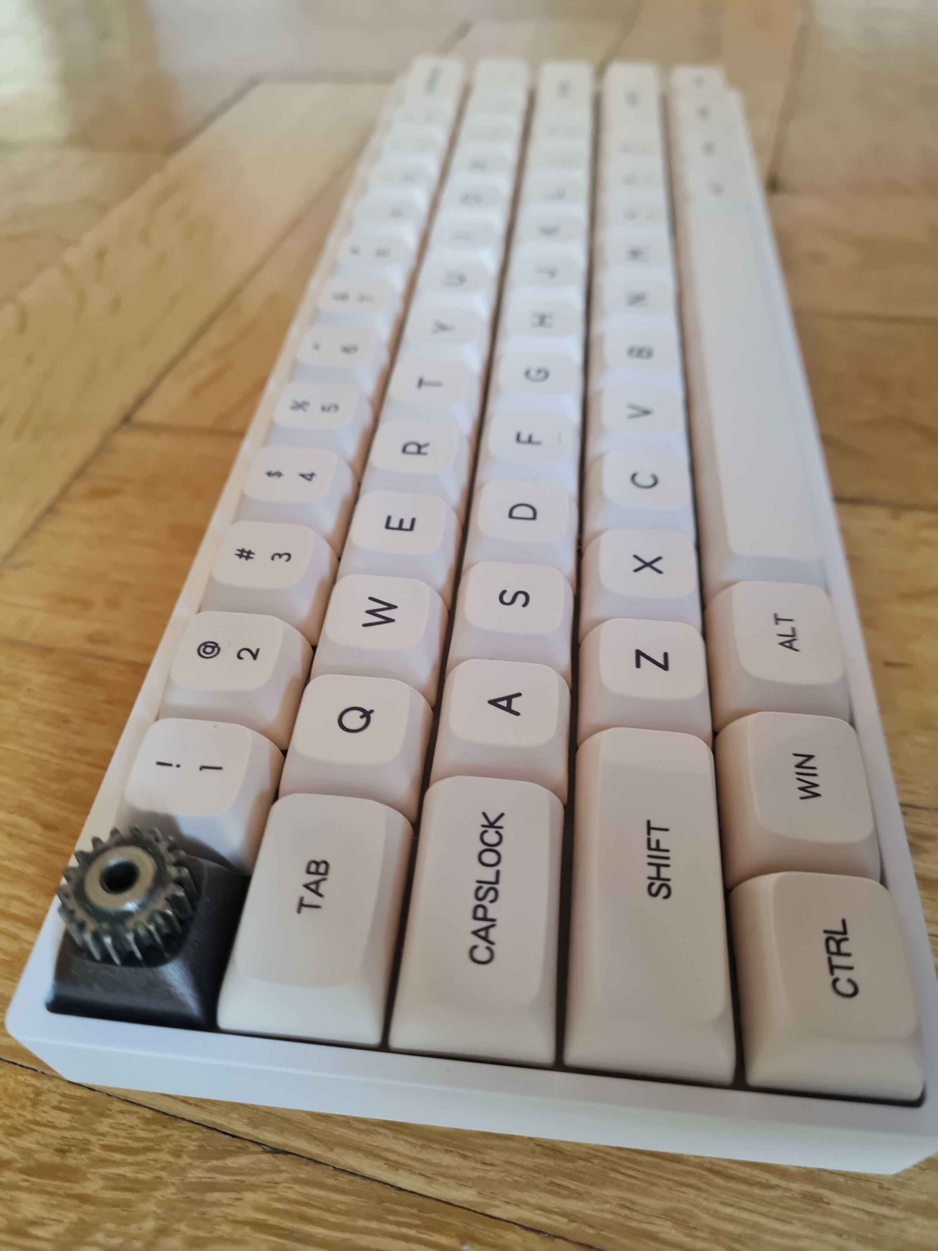 Tastatura Mecanica Custom, Alb, RGB
