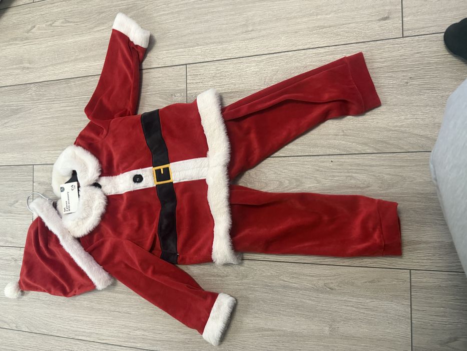 Costum Mos Craciun model deosebit