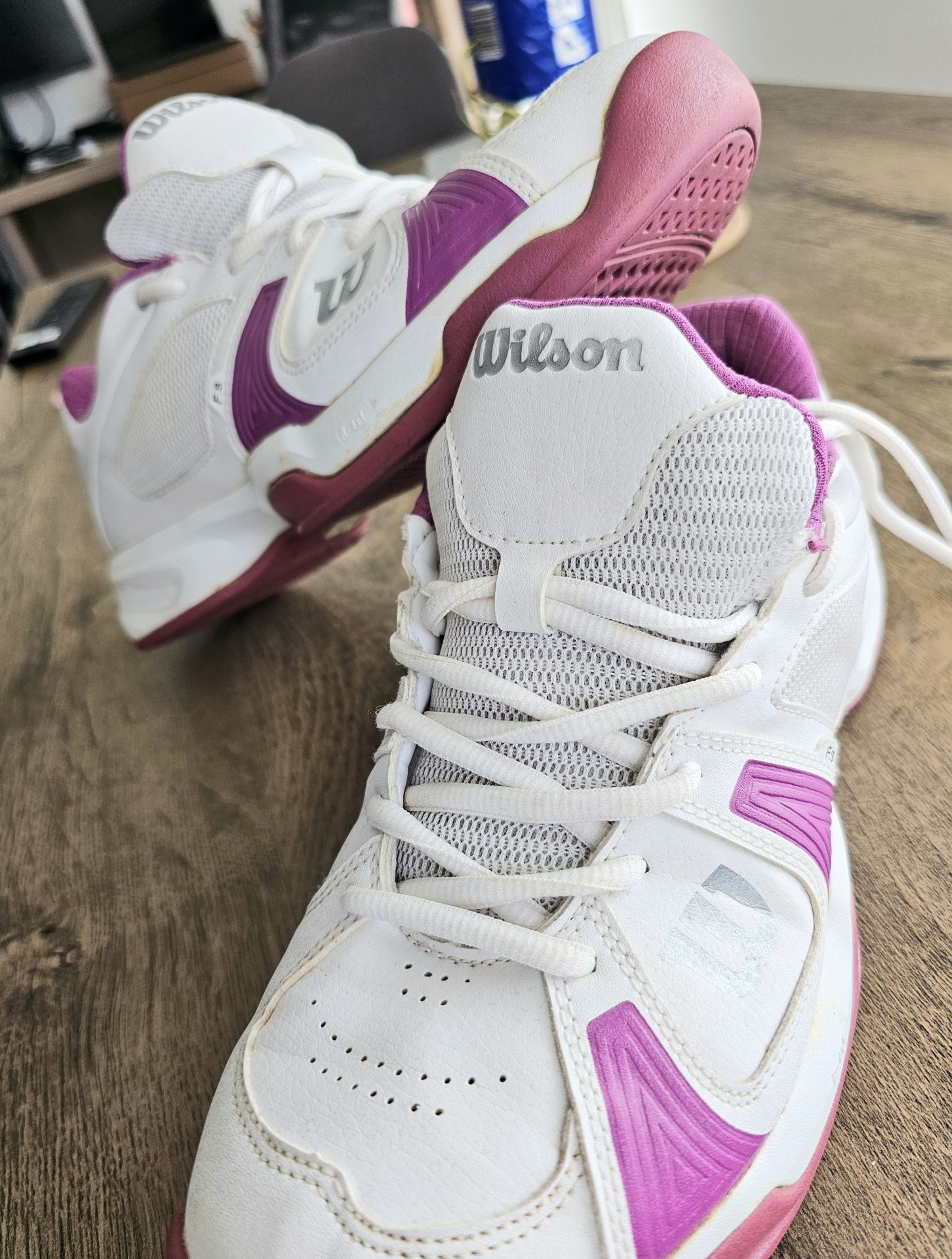 Adidasi tenis Wilson