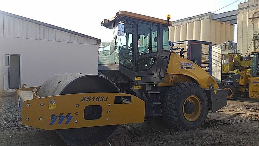 XCMG катоклар 16 ва 8, 4 тонналик сотувда тайёр