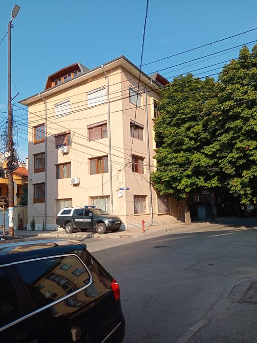 Продавам етаж от кооперация