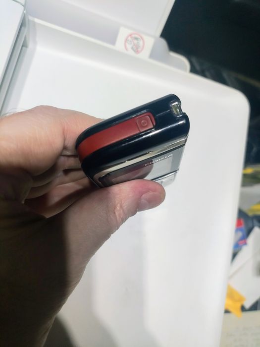 Nokia 7260 ( decodat, aproape impecabil)