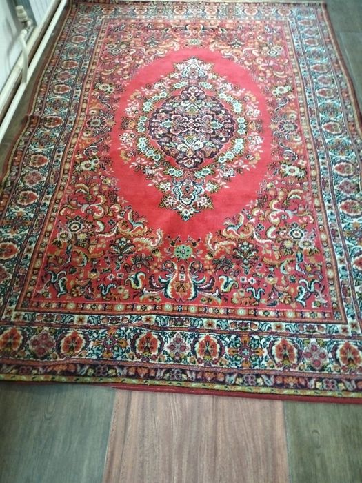 Продам ковёр,  хорошего качества