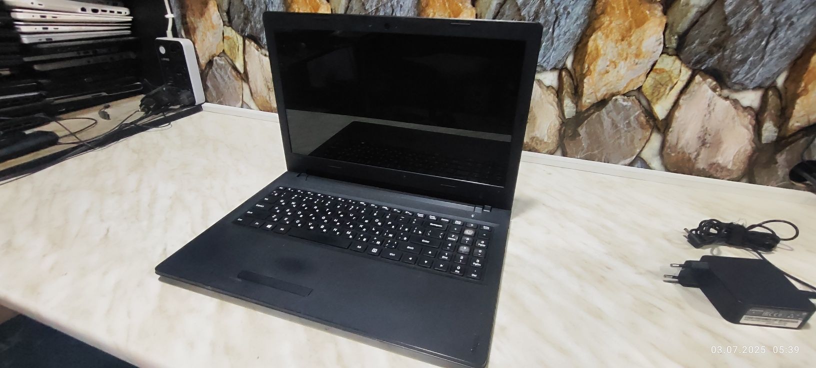 Ноутбук Lenovo ideapad core i3 5th