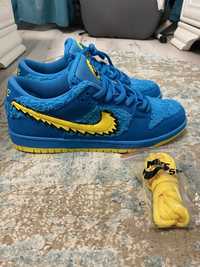 Nike sb blue bear