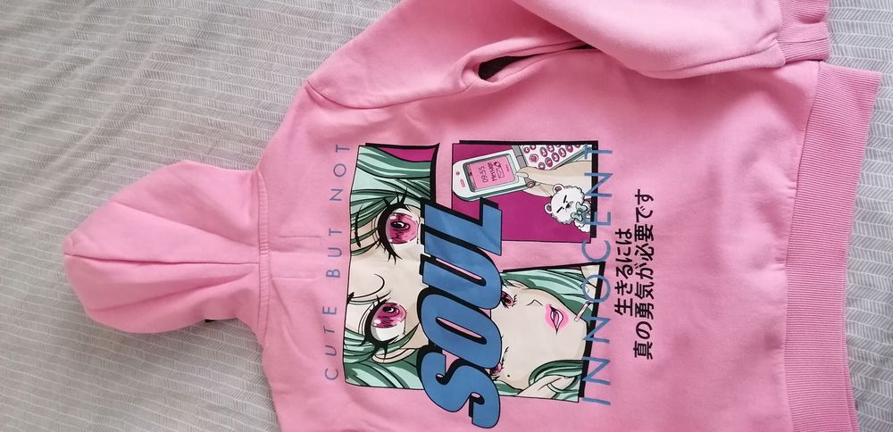 Hanorac bershka, blugi negri wikiki, blugi albaștri c&a