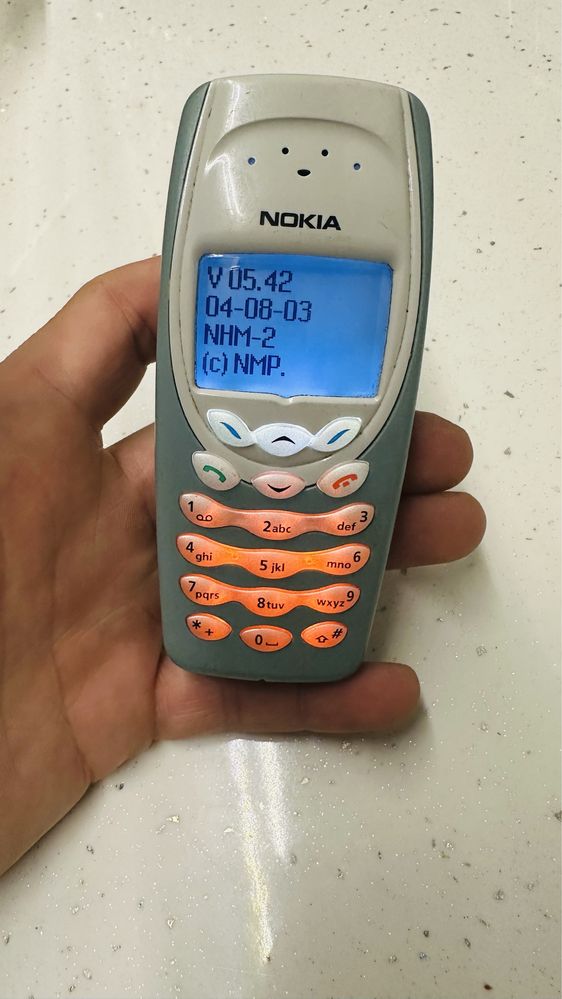Nokia 3410 culoare taste deosebita