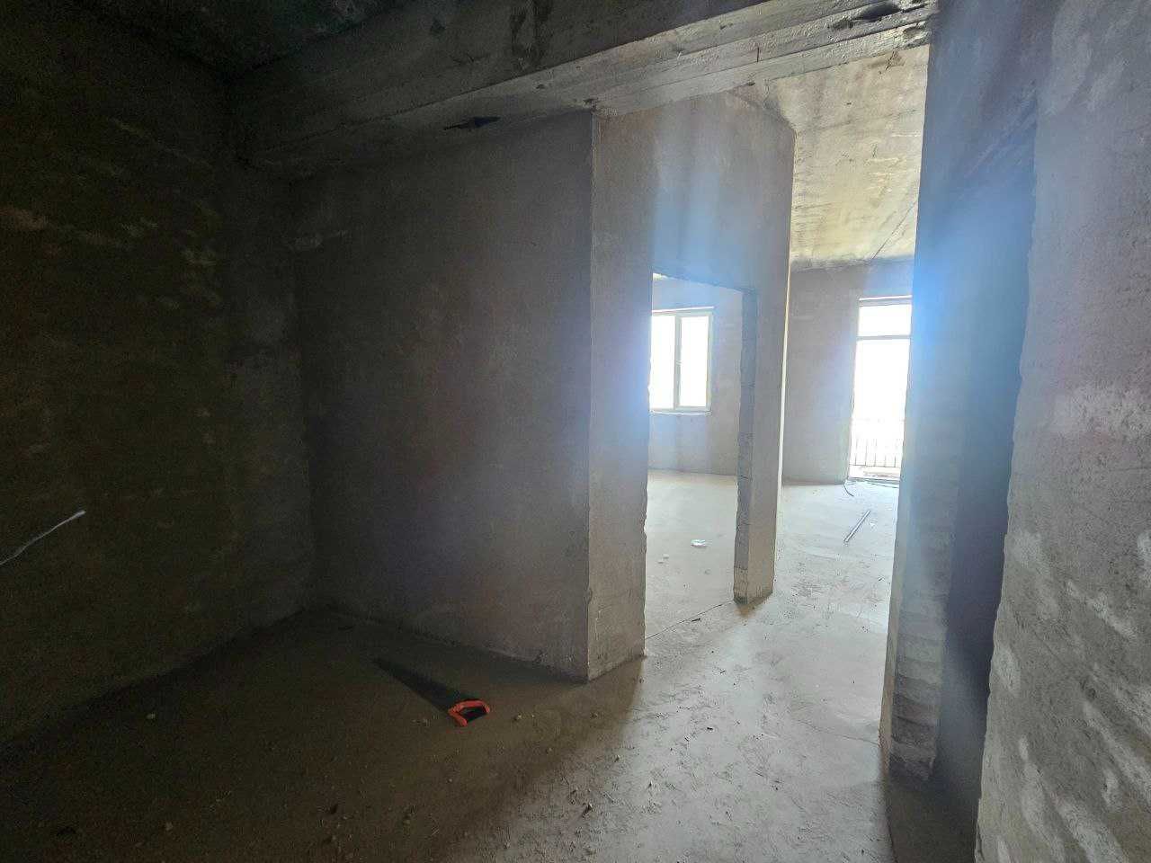 1 xonali 42m² 7-qavat.