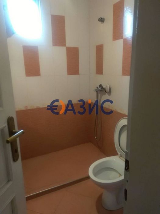 4-етажна къща с басейн в Чолакова Чешма, Кошарица, България, 936 кв м,