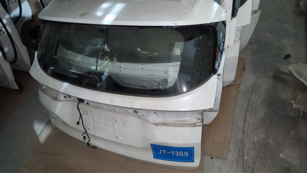 Bagaj JETOUR X70 plus oq rangda bu