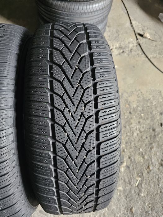 2 anvelope iarna 215 65 16 Semperit 6mm