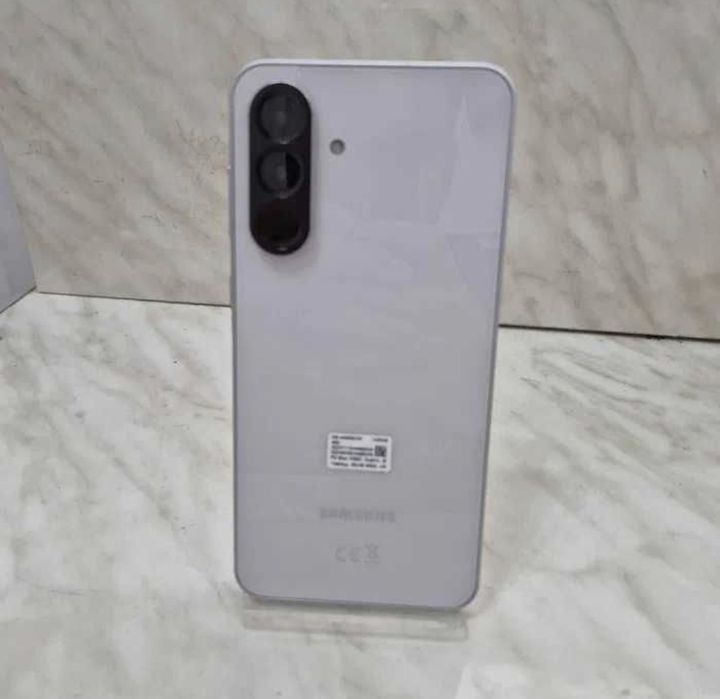 Vând sau schimb Samsung a56