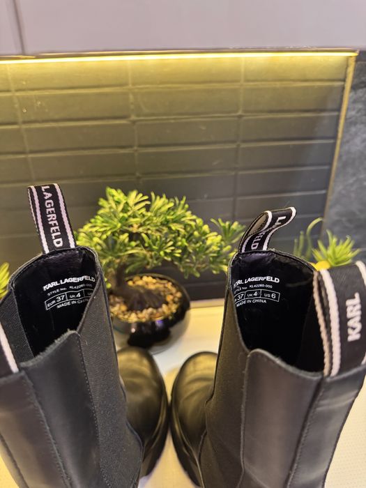 Bocanci Karl Lagerfeld impecabili