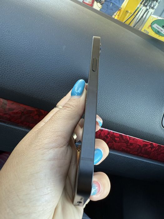 Iphone 16 E impecabil