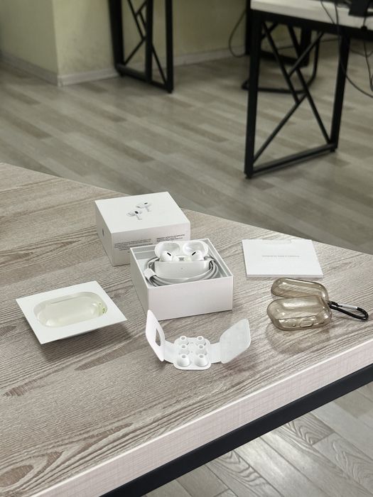 Airpods Pro 2 (Ideal sostoyaniye)