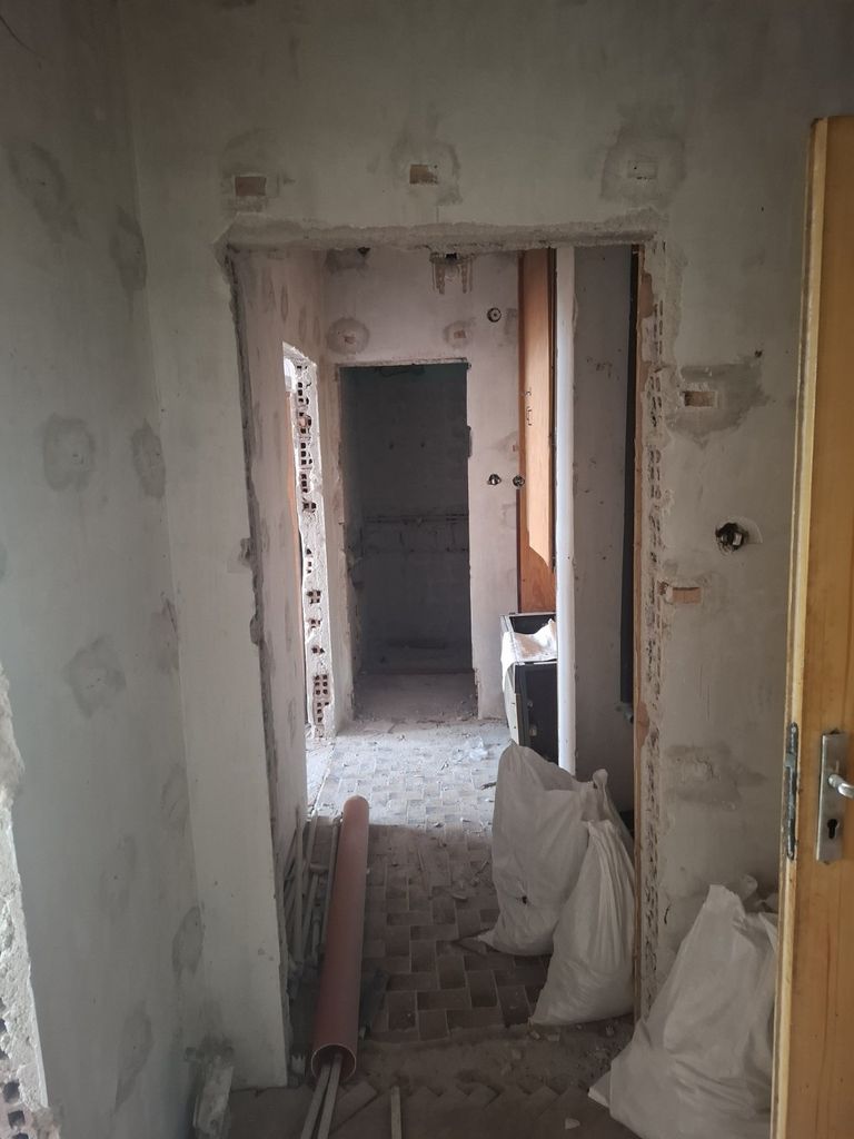 Продава се Двустаен апартамент в Благоевград, Широк център - 56 кв.м за 1366 €/кв.м - Снимка #4
