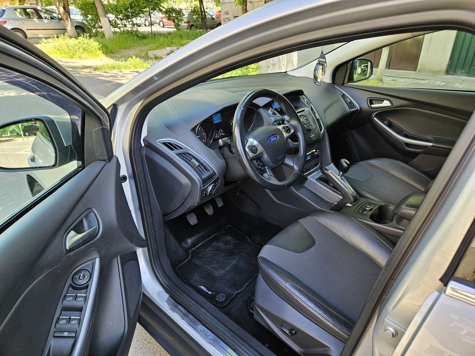 Ford Focus model Titanium 2012 / Piele / Keyless GO-Entry / Clima /