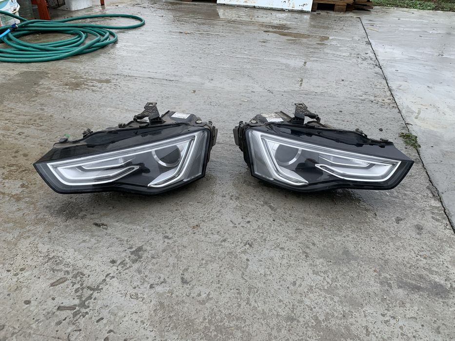 Far stanga dreapta Audi A5 8T Facelift Xenon + LED Original Europa