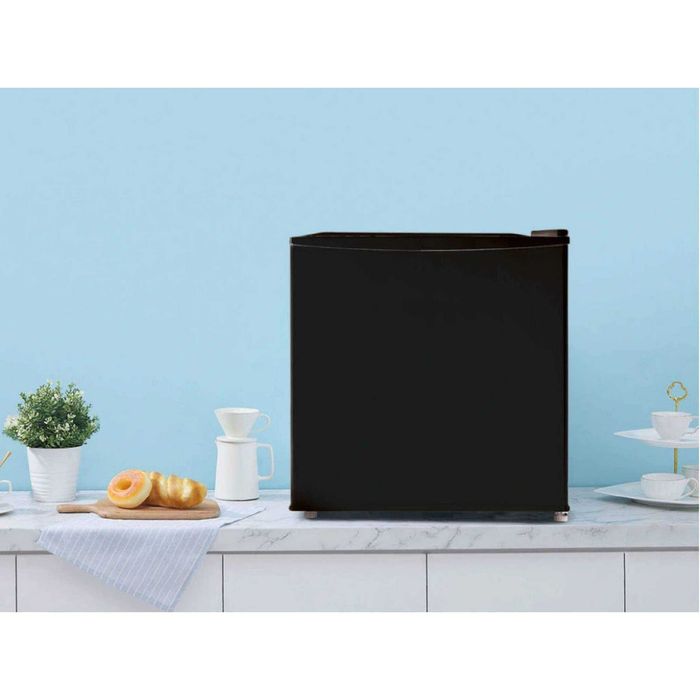 Хладилник Comfee' RCD76DK2