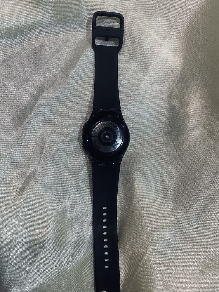 Смарт-часы Samsung Galaxy Watch 4 40mm [1018 Костанай] лот 347099