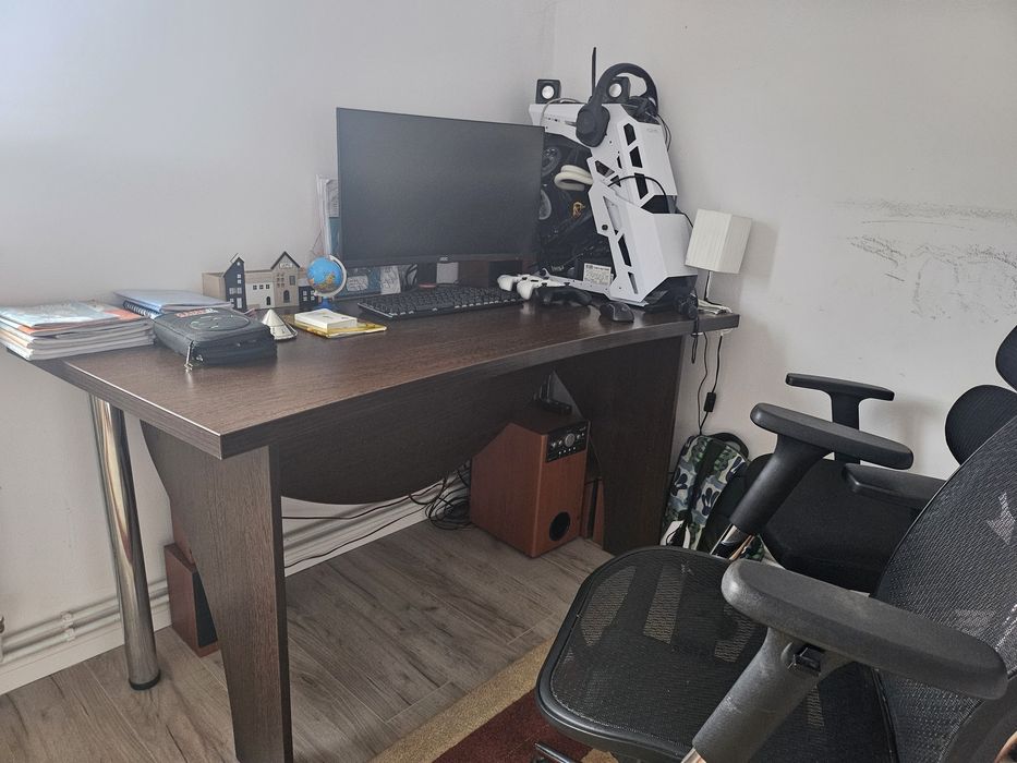 Vand birou mare culoare venghe