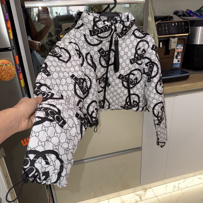 Ново топло яке с елементи гучи