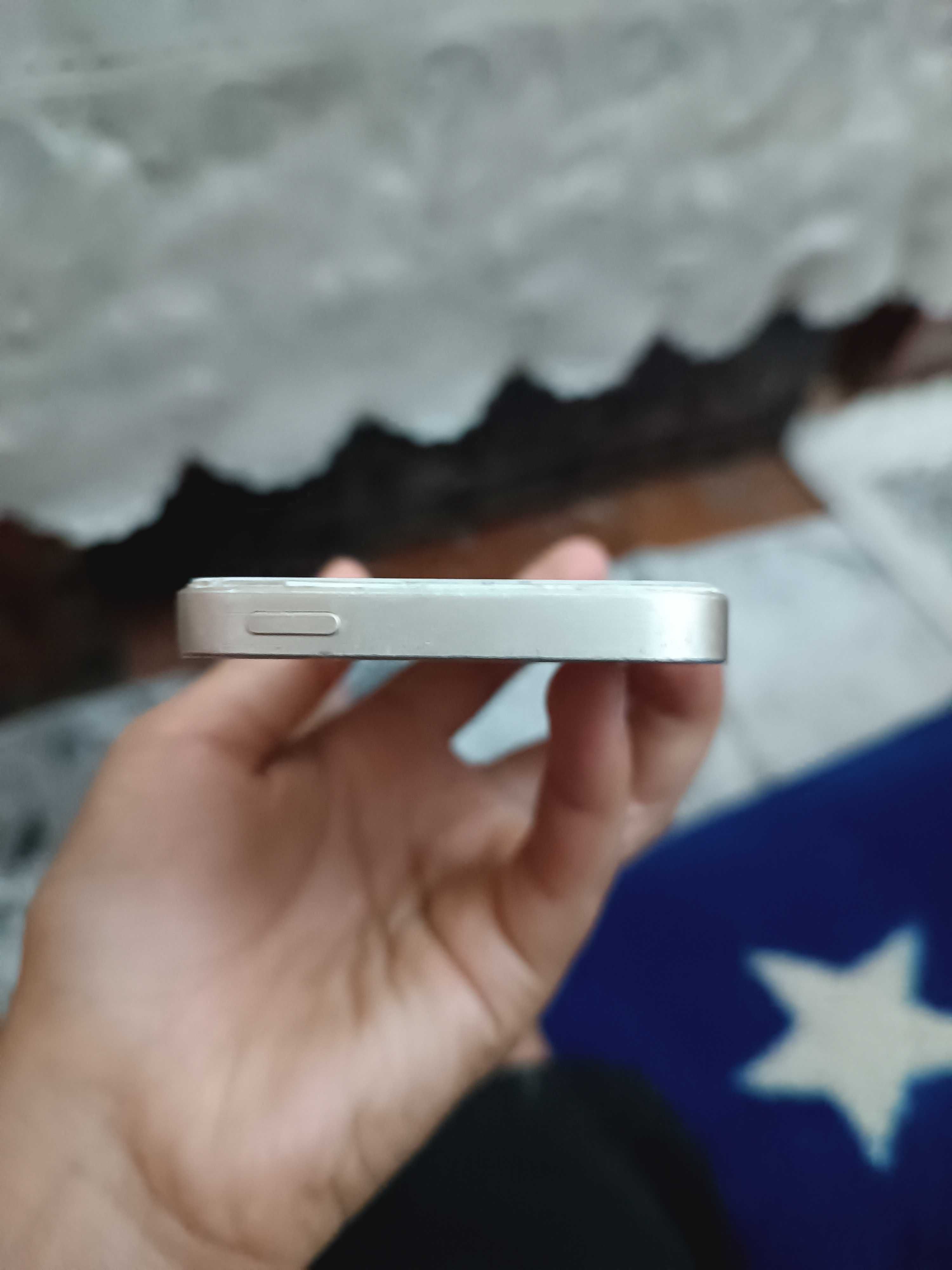 Iphone se 2016 holati zor xotira 32