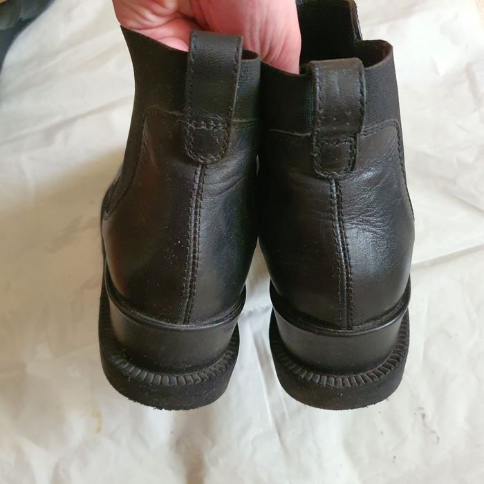 Ghete cu talpa groasa din piele