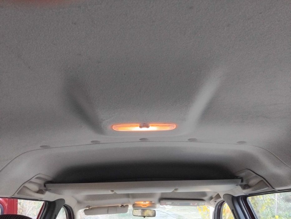 Dacia  Logan 1.6   7места