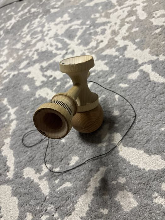 Kendama Sweets Broken Bones Natural semnata de Bisoi si Mocioiu