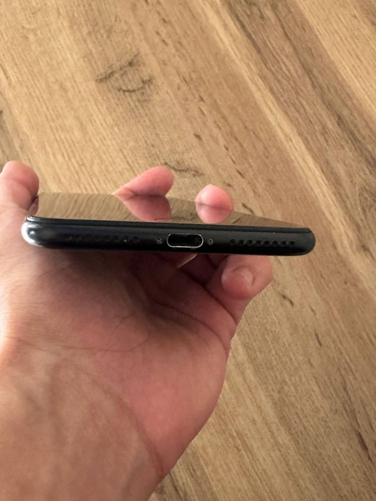 Iphone  7+ black