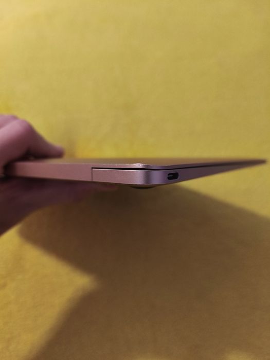 Macbook Retina 12 (2017) Core m3, 8GB, 256GB