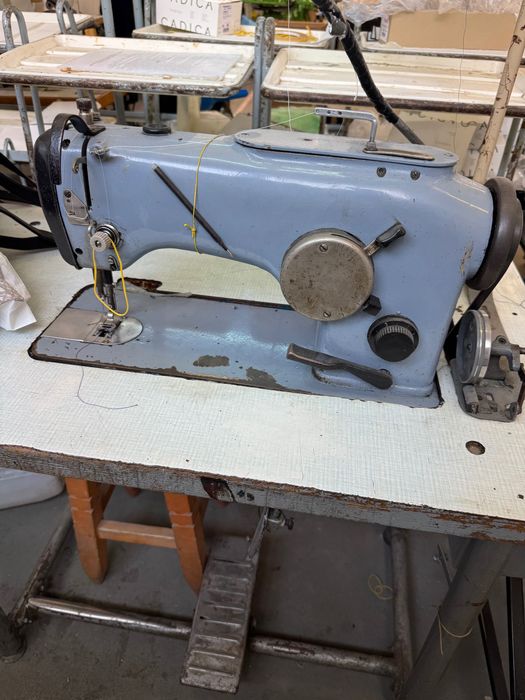 Masini de cusut incaltaminte